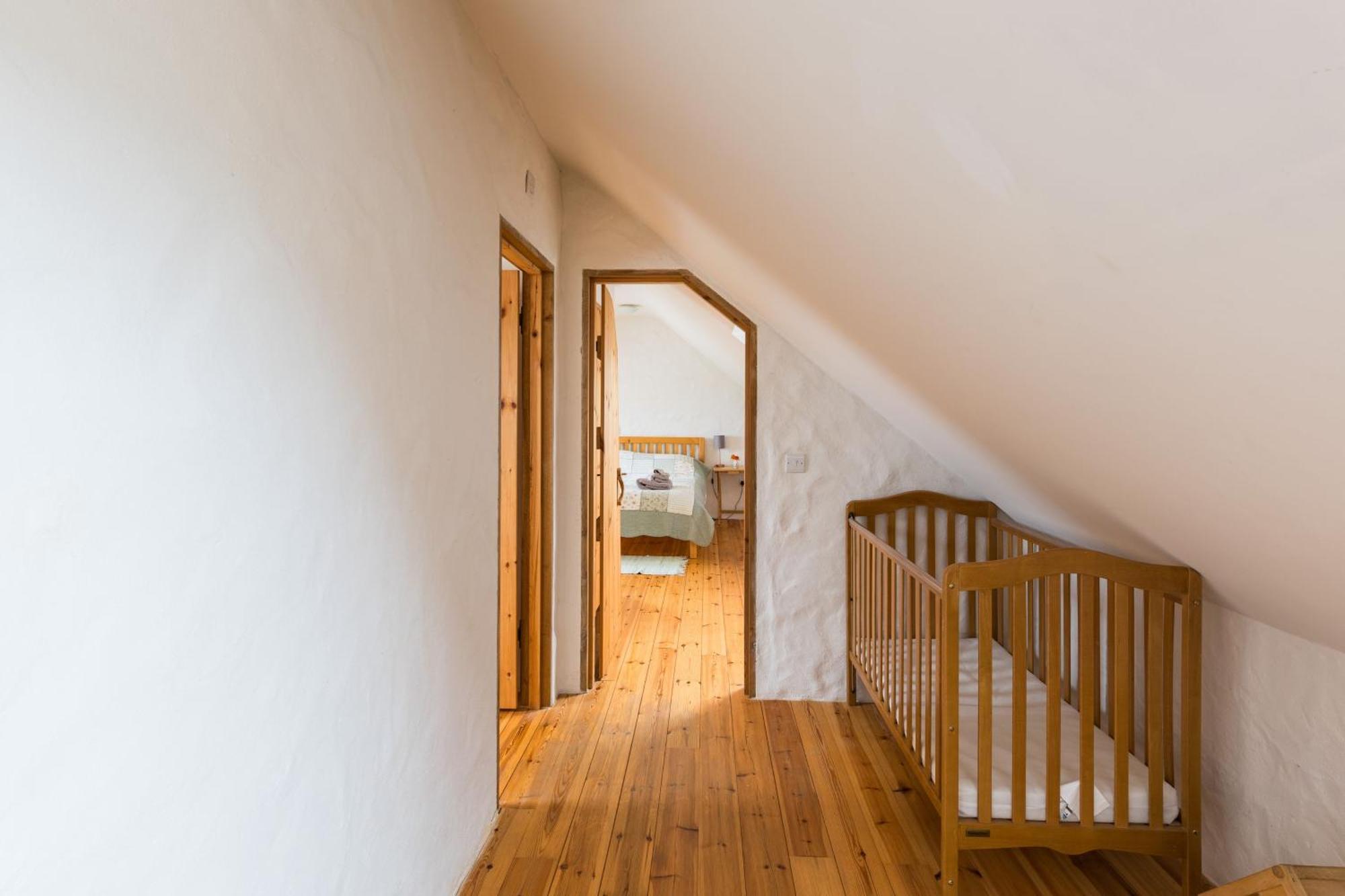 The Workshop- Eco Cottage By The Coastal Path Goodwick Esterno foto