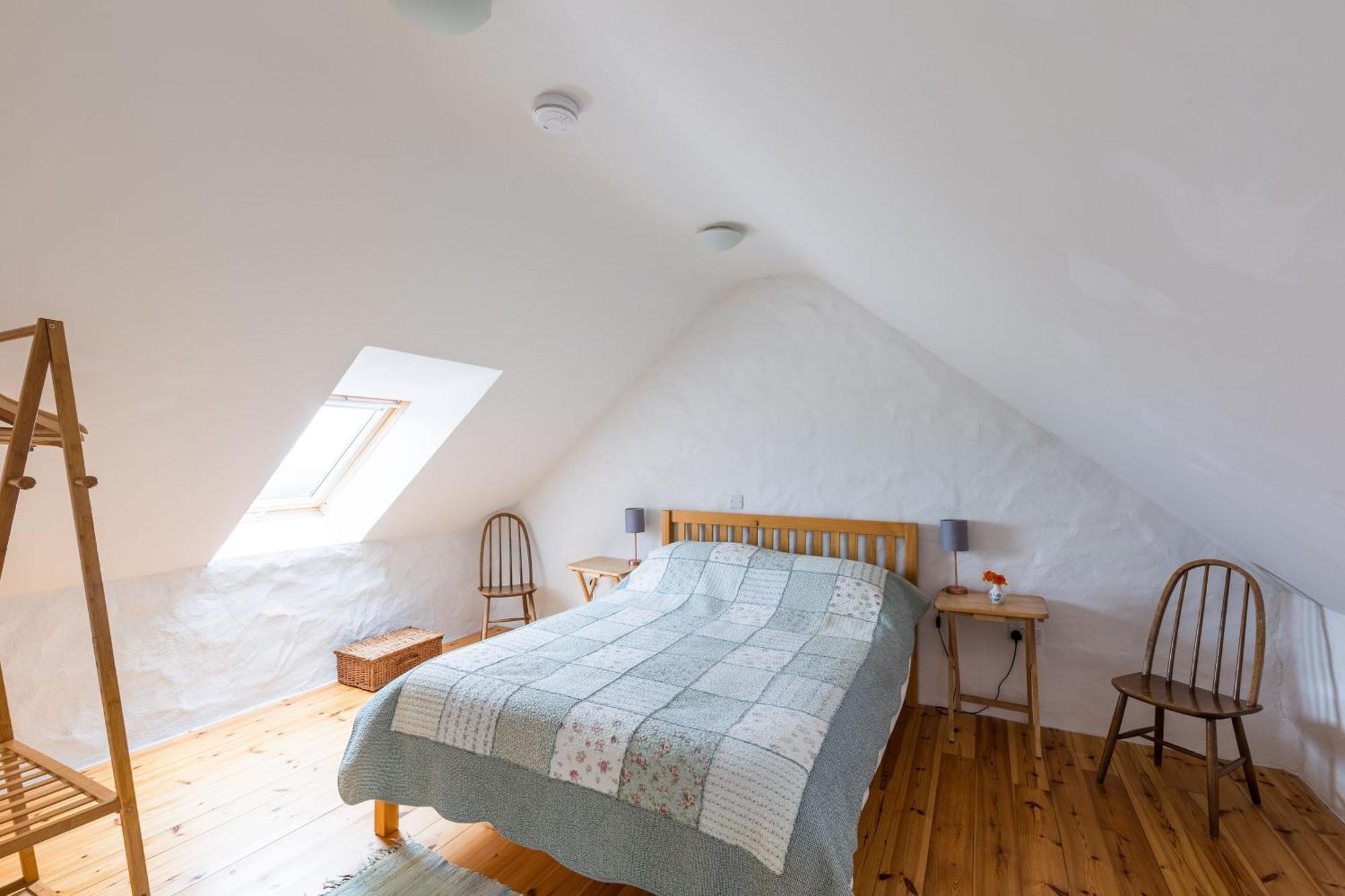 The Workshop- Eco Cottage By The Coastal Path Goodwick Esterno foto