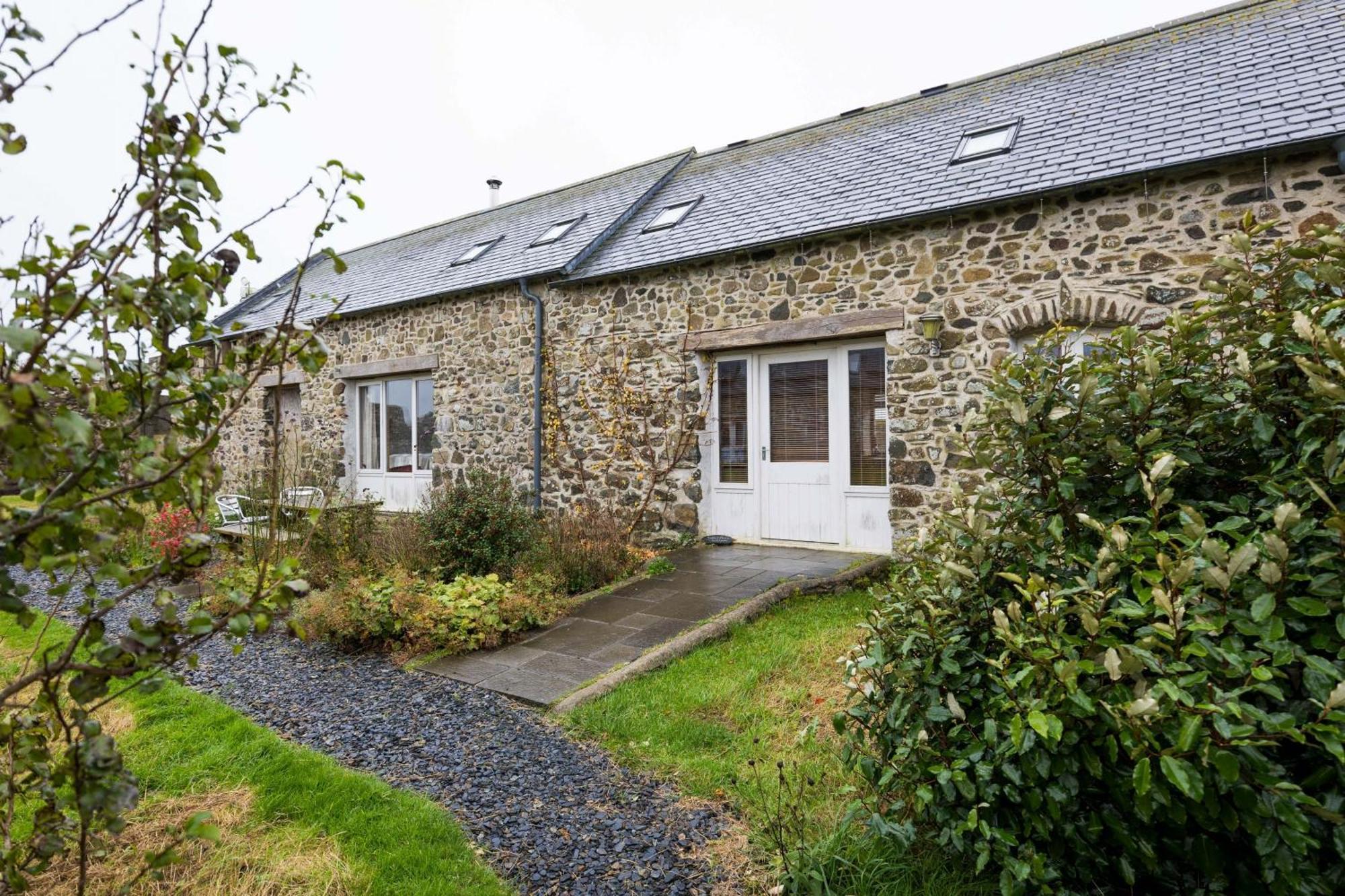 The Workshop- Eco Cottage By The Coastal Path Goodwick Esterno foto